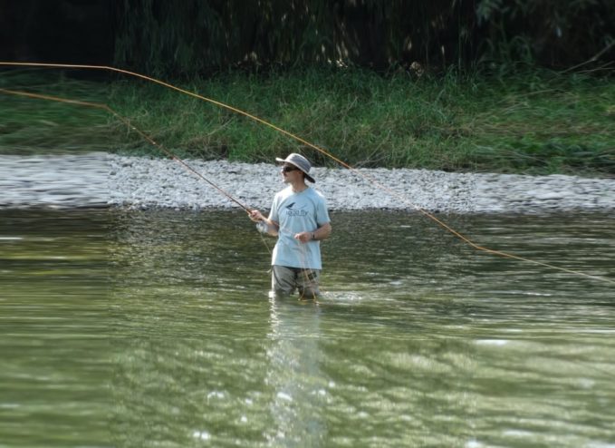 So funktioniert das Fliegenfischen